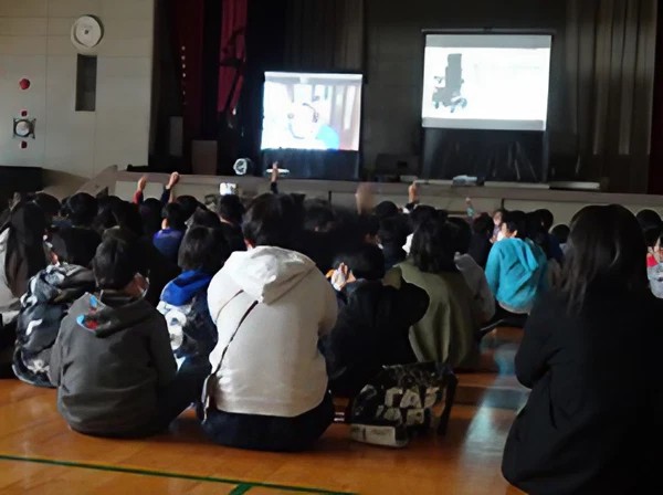 地元小学校の福祉学習に特別講師としてリモートで参加